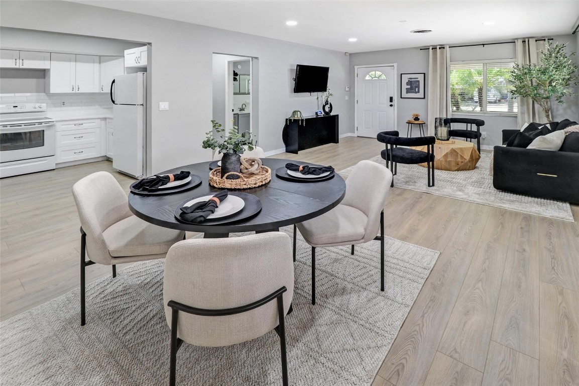 North Andrews Terrace 32- - Residential