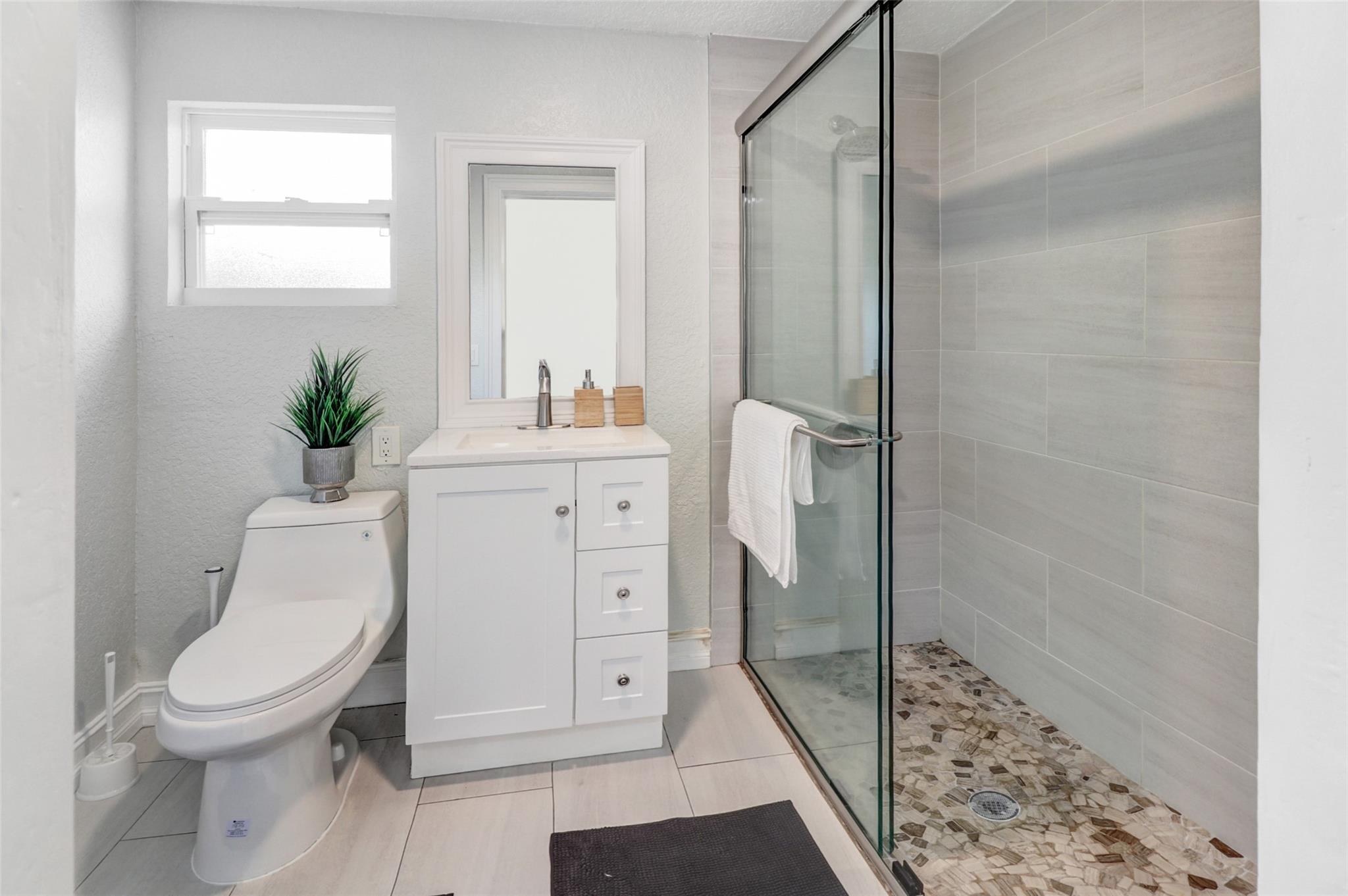 North Andrews Terrace 32- - Residential