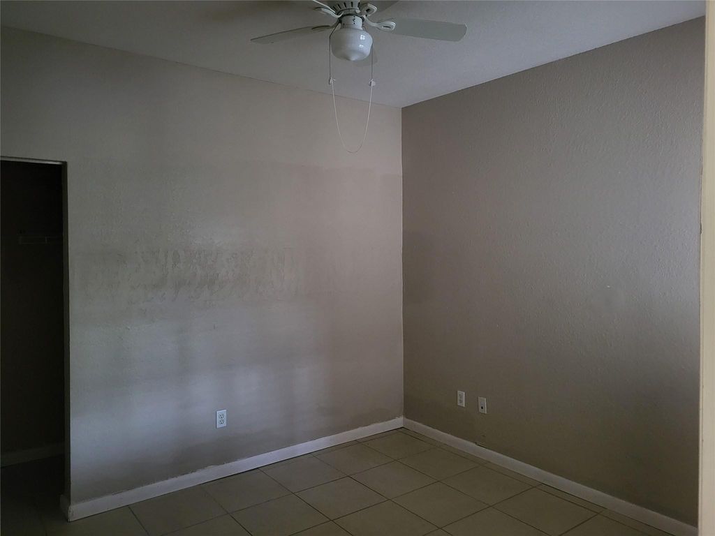 Photo of 1957 Freeport Lane #1957, Riviera Beach, FL 33404 (MLS # F10551228)