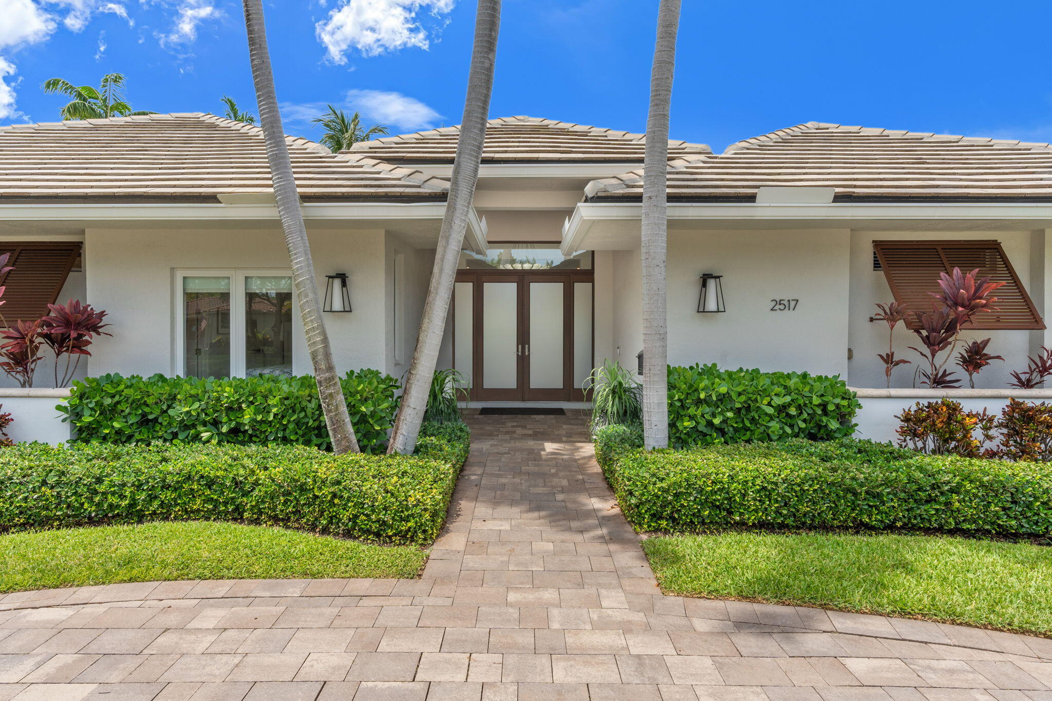 2517 NE 13TH Street