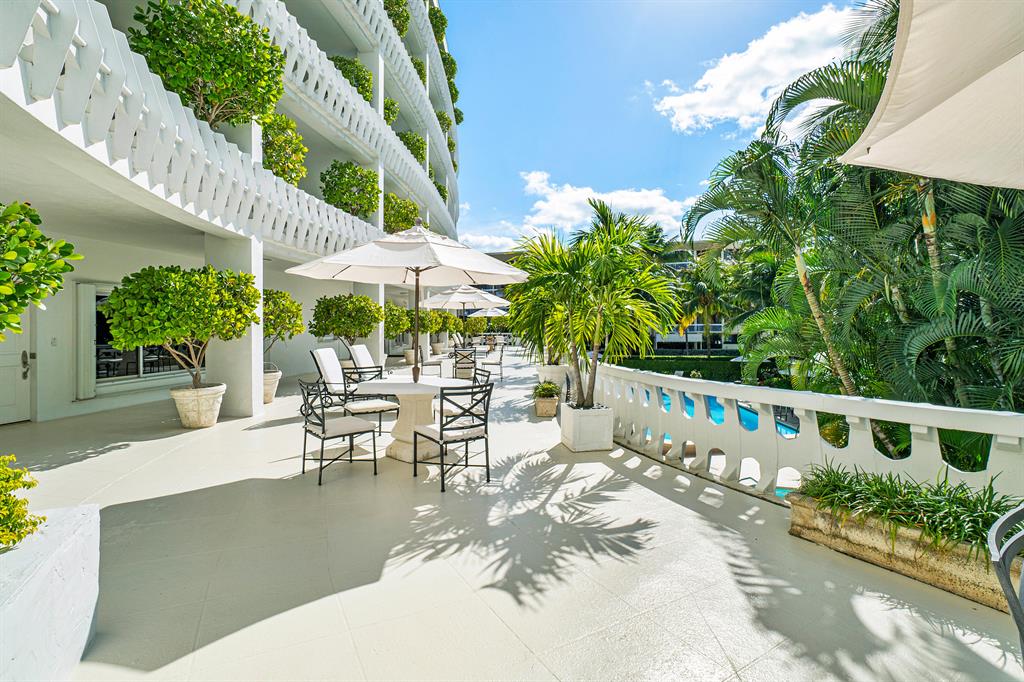 THREE HUNDRED SOUTH OCEAN - Residential