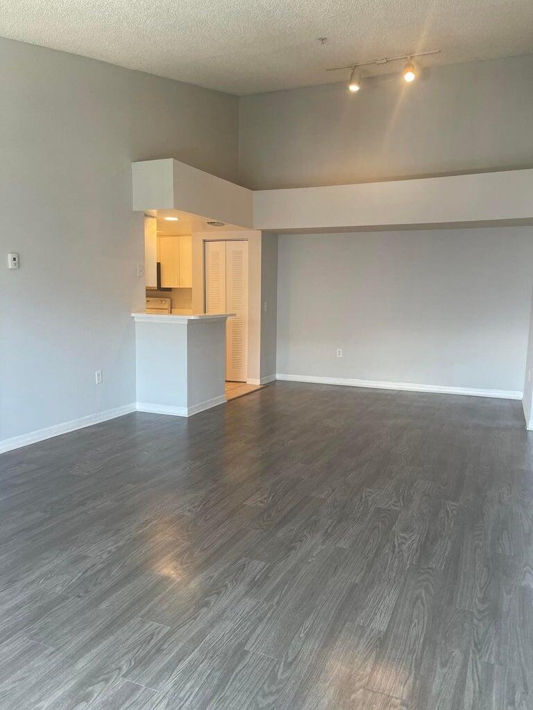 GRAND ISLES CONDO - Residential