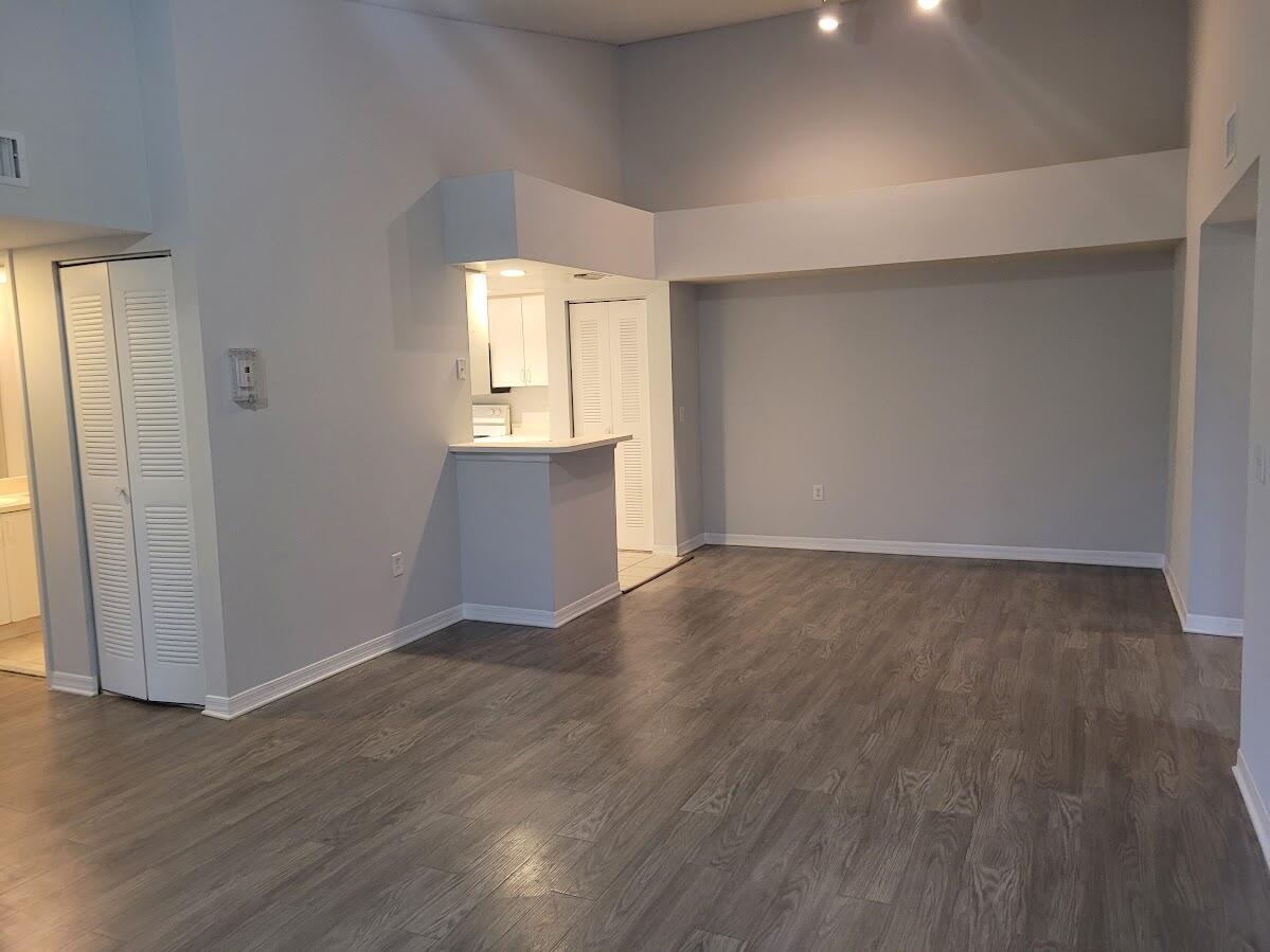 GRAND ISLES CONDO - Residential