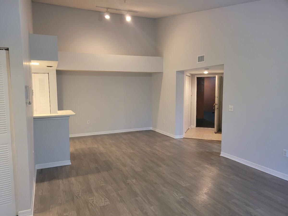 GRAND ISLES CONDO - Residential