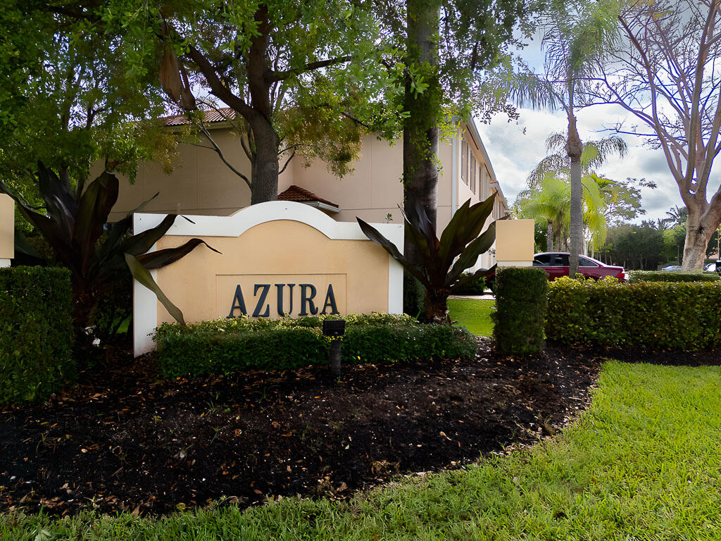 AZURA TOWNHOUSES - Residential