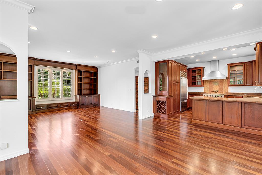 ROYAL PARK - Residential