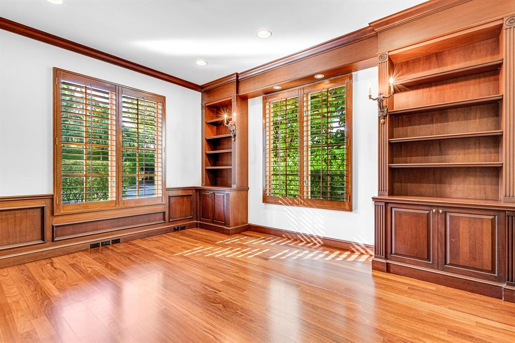 ROYAL PARK - Residential