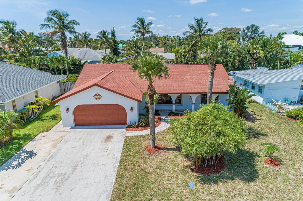 Photo of 1927 Eucalyptus Avenue Ave, Hutchinson Island, FL 34949 (MLS # R10811694)