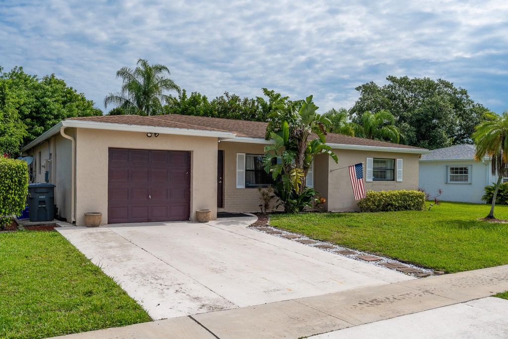 Photo of 10685 Eland Street, Boca Raton, FL 33428 (MLS # F10438626)
