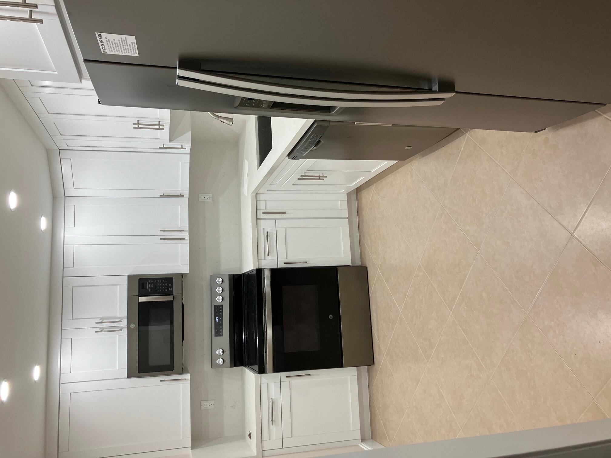 COUNTRY CLUB TOWER OF COR - Residential Lease