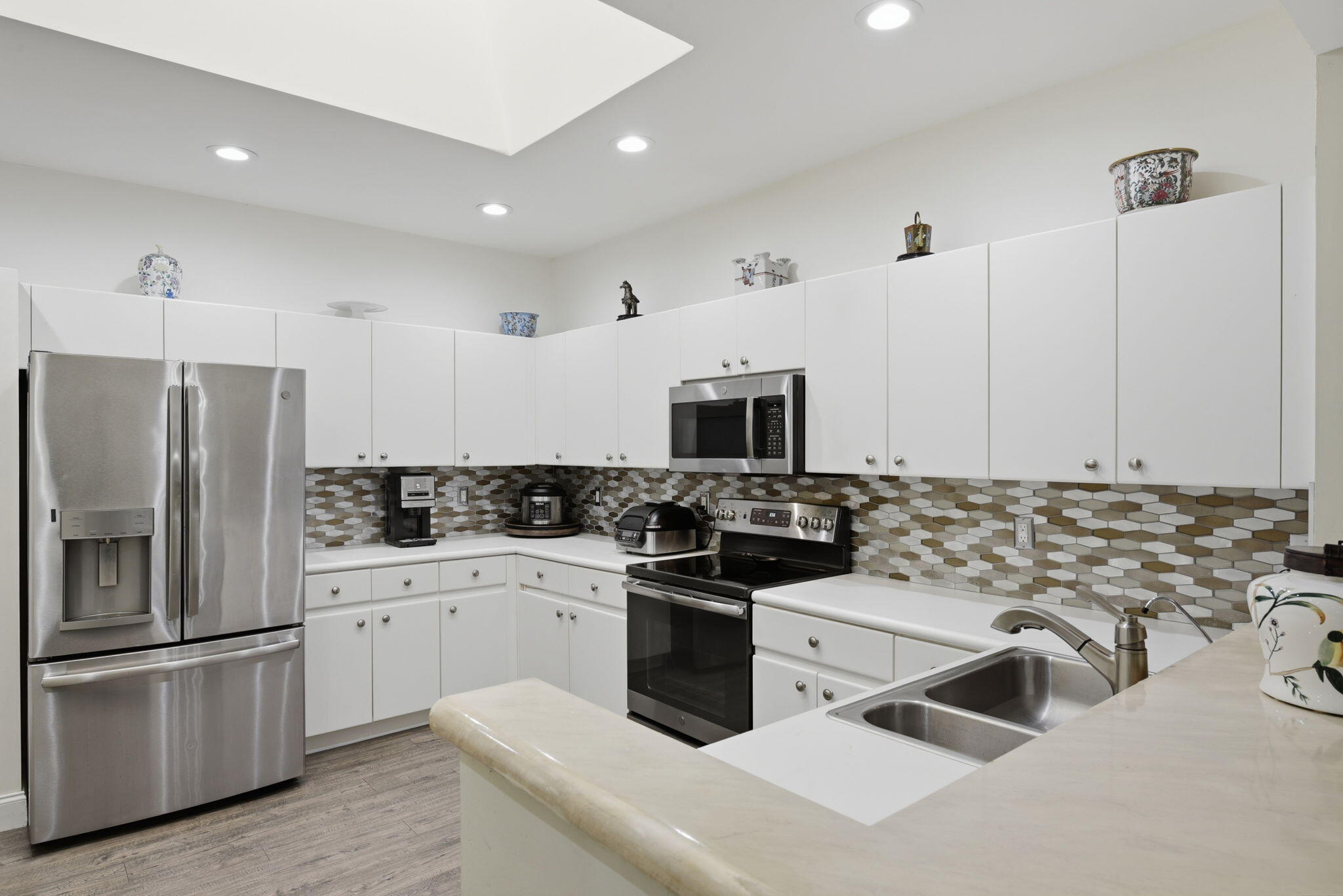 PALM ISLES I, II AND III CONDOS - Residential