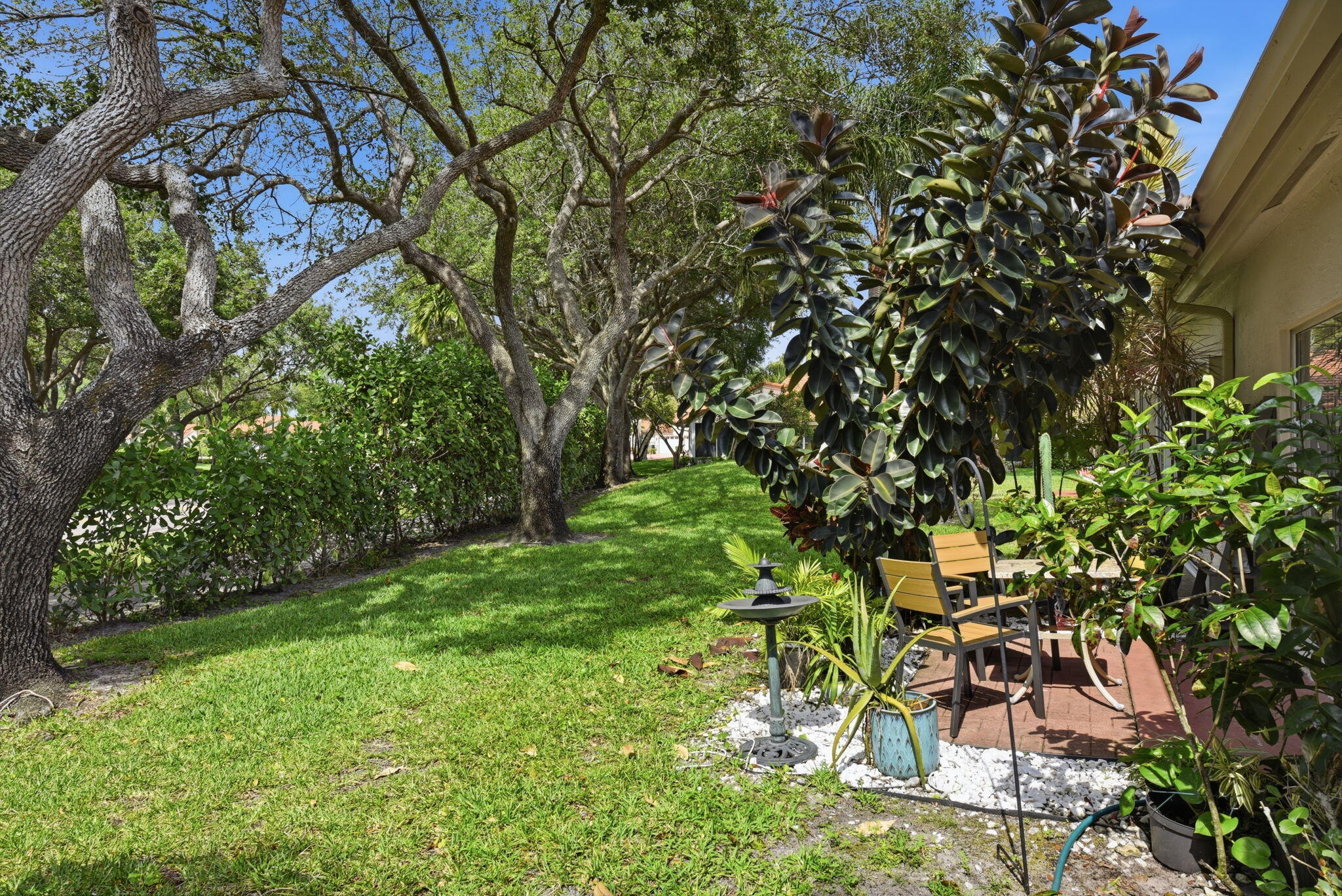 PALM ISLES I, II AND III CONDOS - Residential