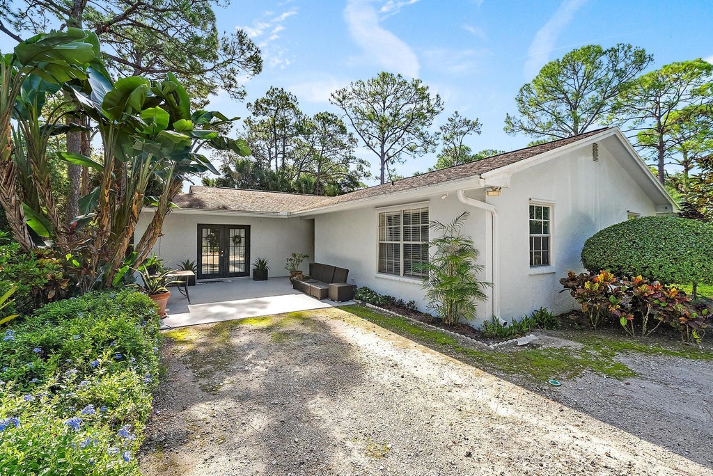 Photo of 12078 165TH Road N, Jupiter, FL 33478 (MLS # B26080156)