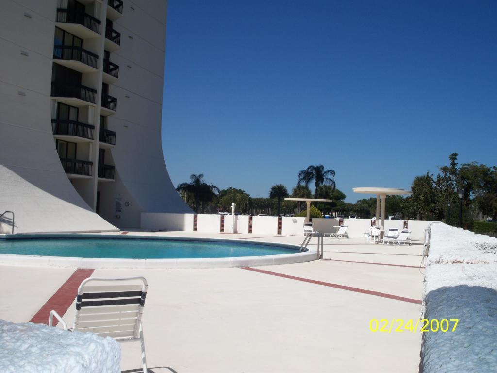 LANDS OF THE PRESIDENT CONDO 3 - Residential