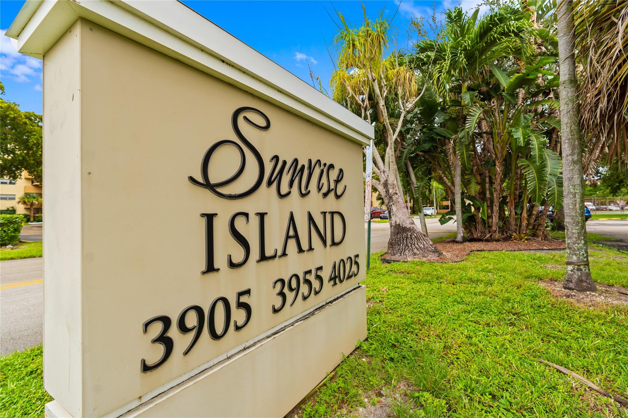 SUNRISE ISLAND - Residential