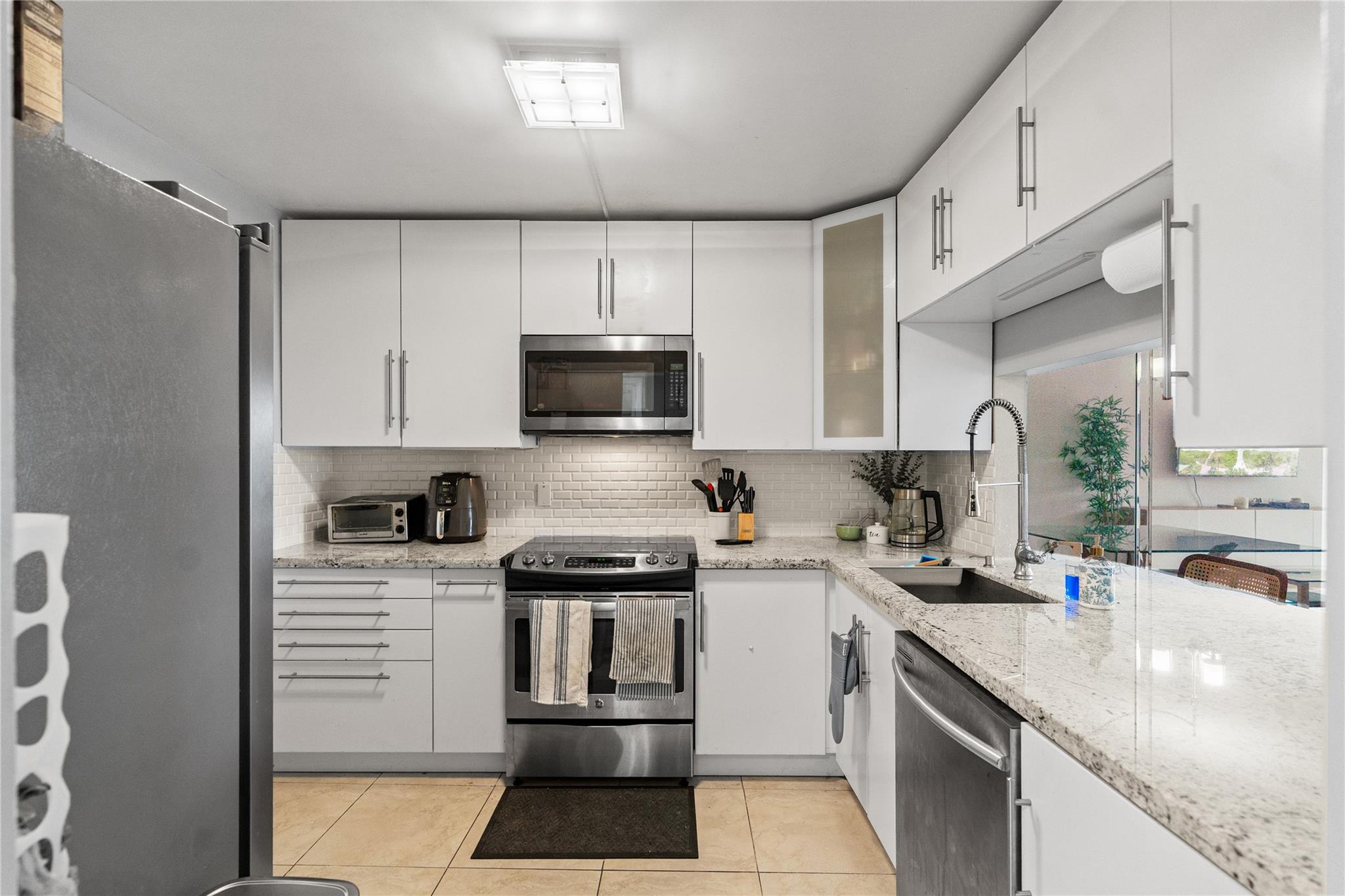 View photos, virtual tours, details... 3955 N Nob Hill Rd 307