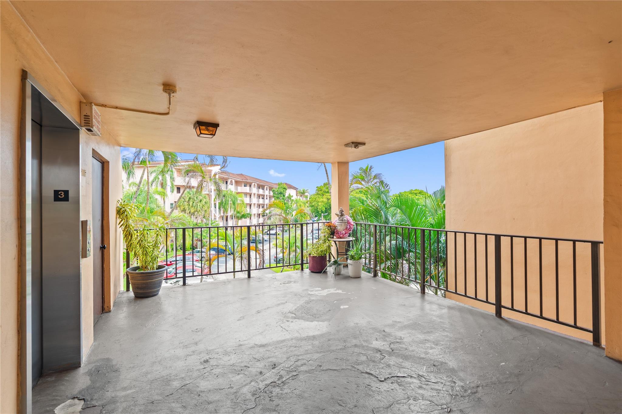 SUNRISE ISLAND - Residential