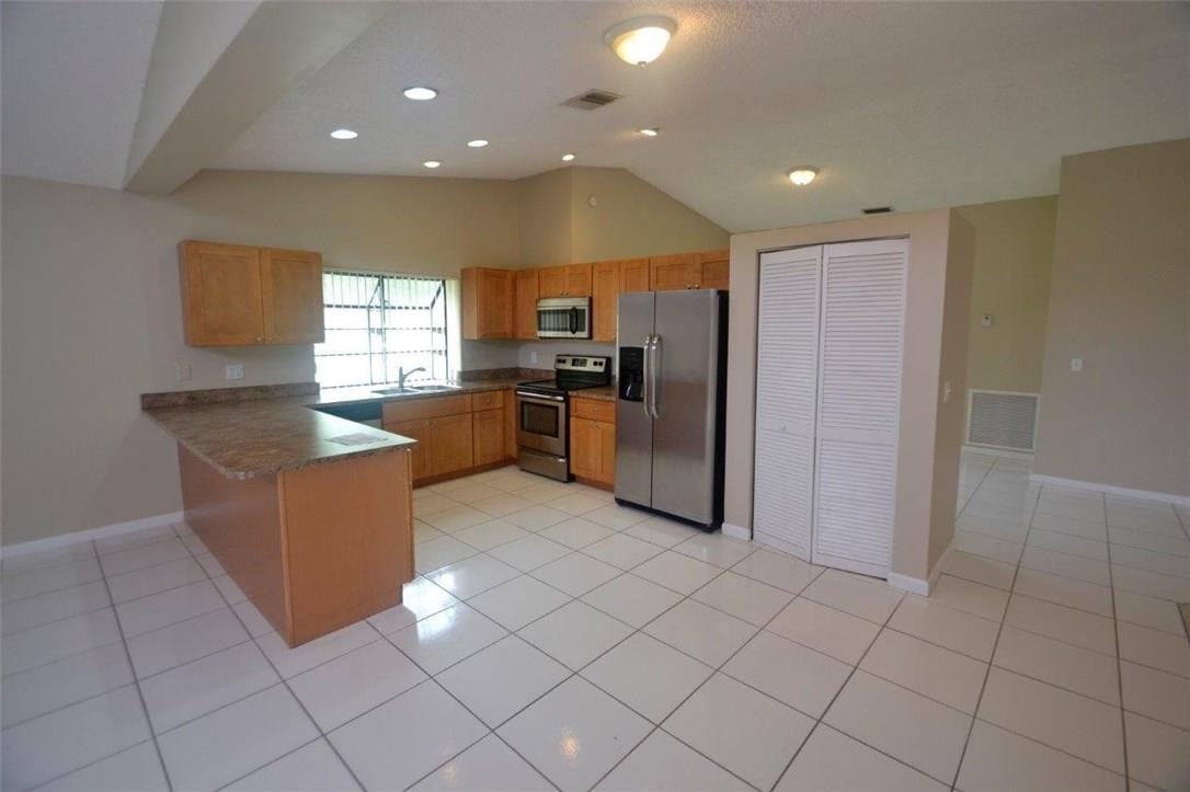 Cypress Glen 104-26 B - Residential Lease