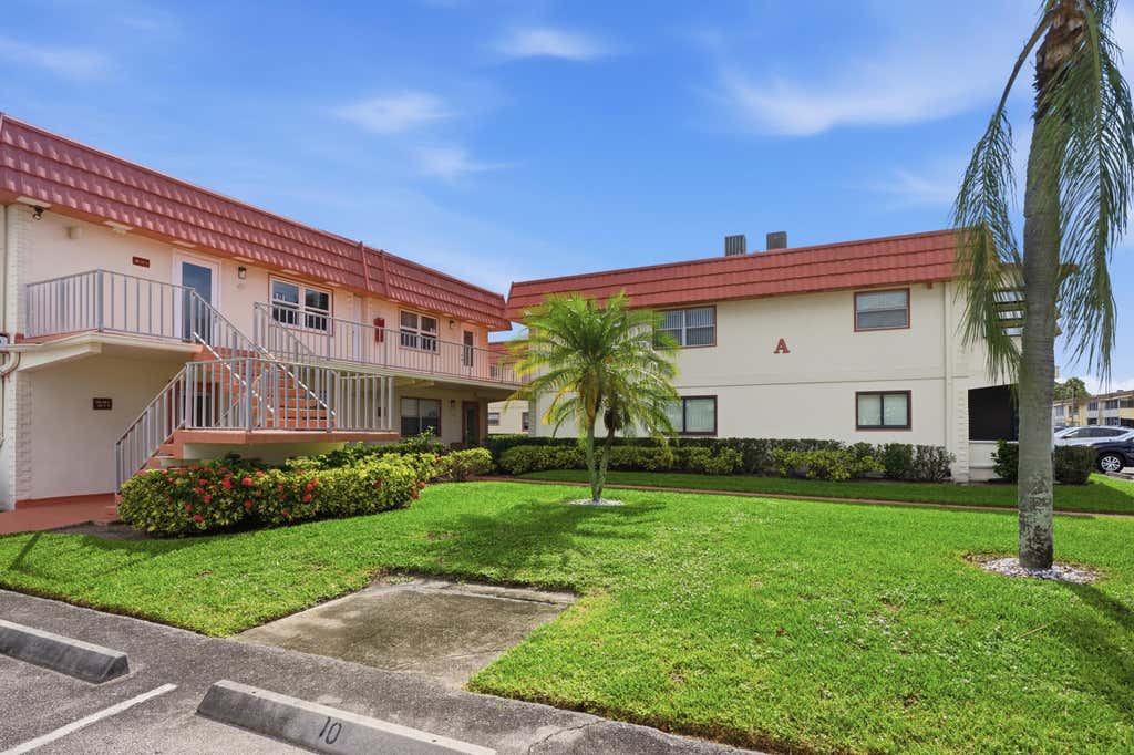 Photo of 47 Saxony A, Delray Beach, FL 33446 (MLS # B26042932)