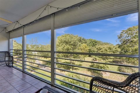 Tiny photo for 2505 Antigua Terrace #L3, Coconut Creek, FL 33066 (MLS # F10537987)