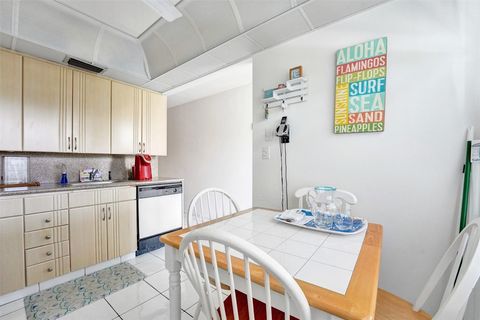 Tiny photo for 2505 Antigua Terrace #L3, Coconut Creek, FL 33066 (MLS # F10537987)