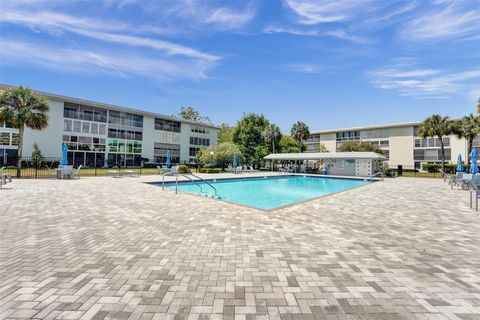 Tiny photo for 2505 Antigua Terrace #L3, Coconut Creek, FL 33066 (MLS # F10537987)