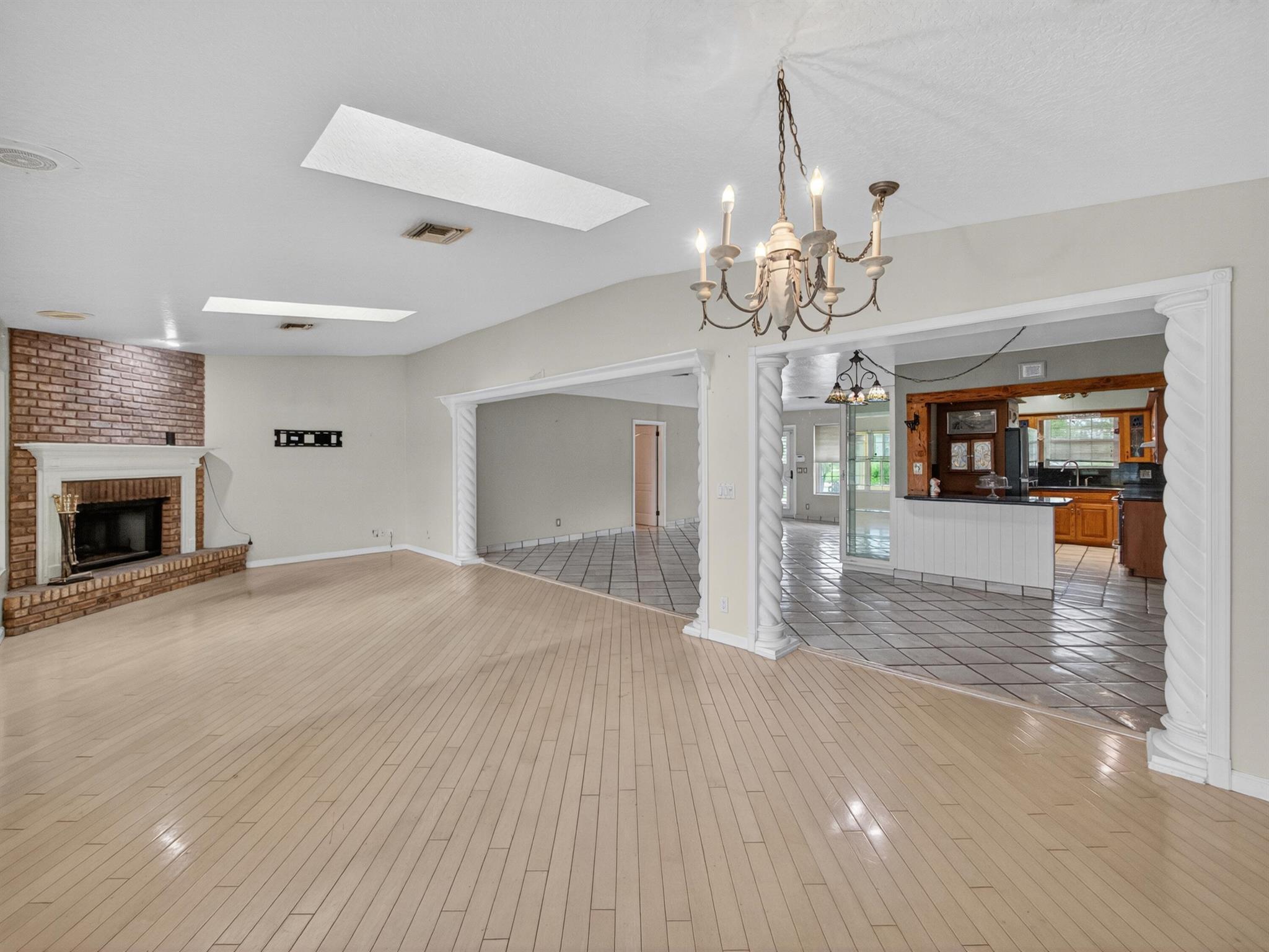 1401 Alpha Court N