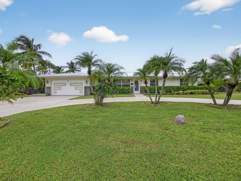 1401 Alpha Court N Lake Clarke Shores FL 33406