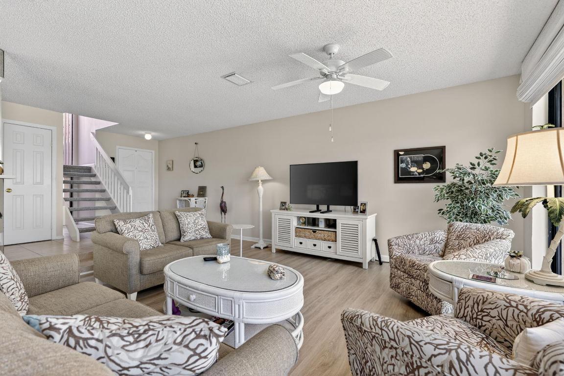 PGA RESORT COMMUNITY PL OF WINDERMERE UNIT 1 - Residential