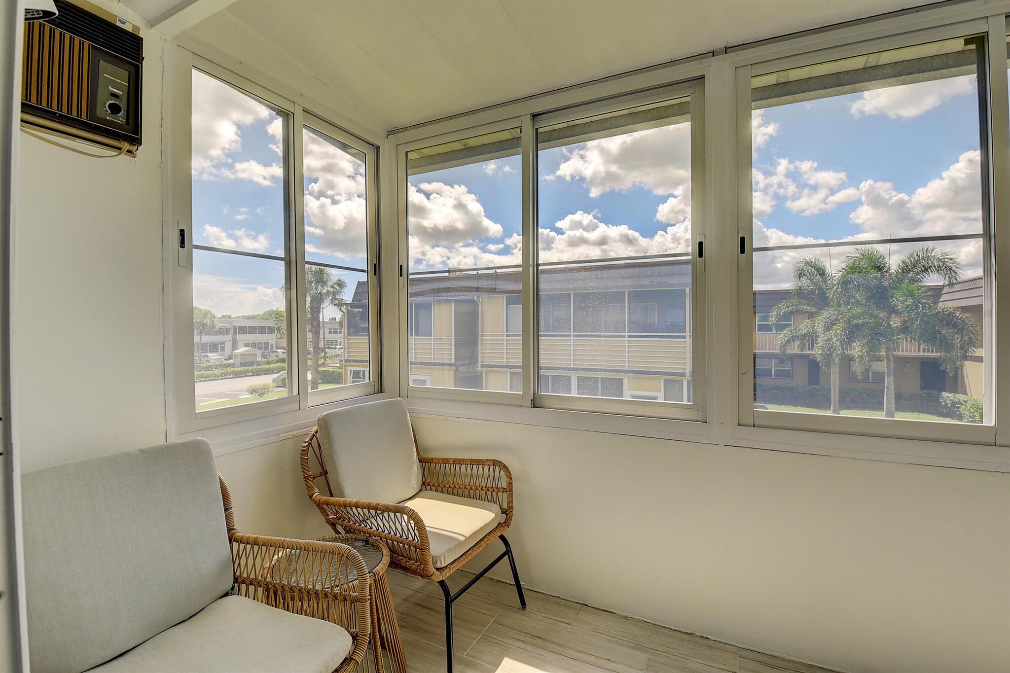 KINGS POINT BRITTANY COND - Residential