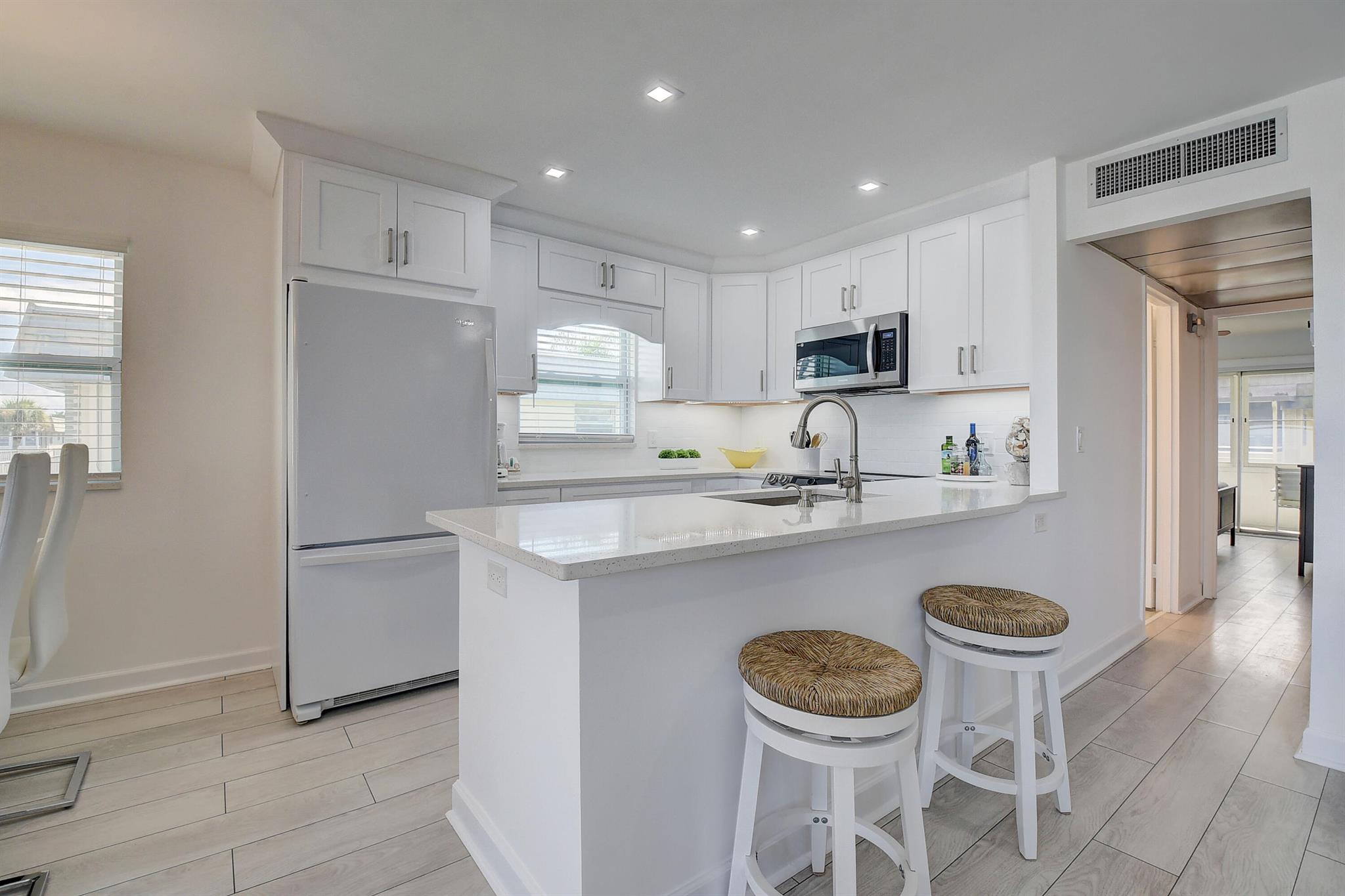 KINGS POINT BRITTANY COND - Residential