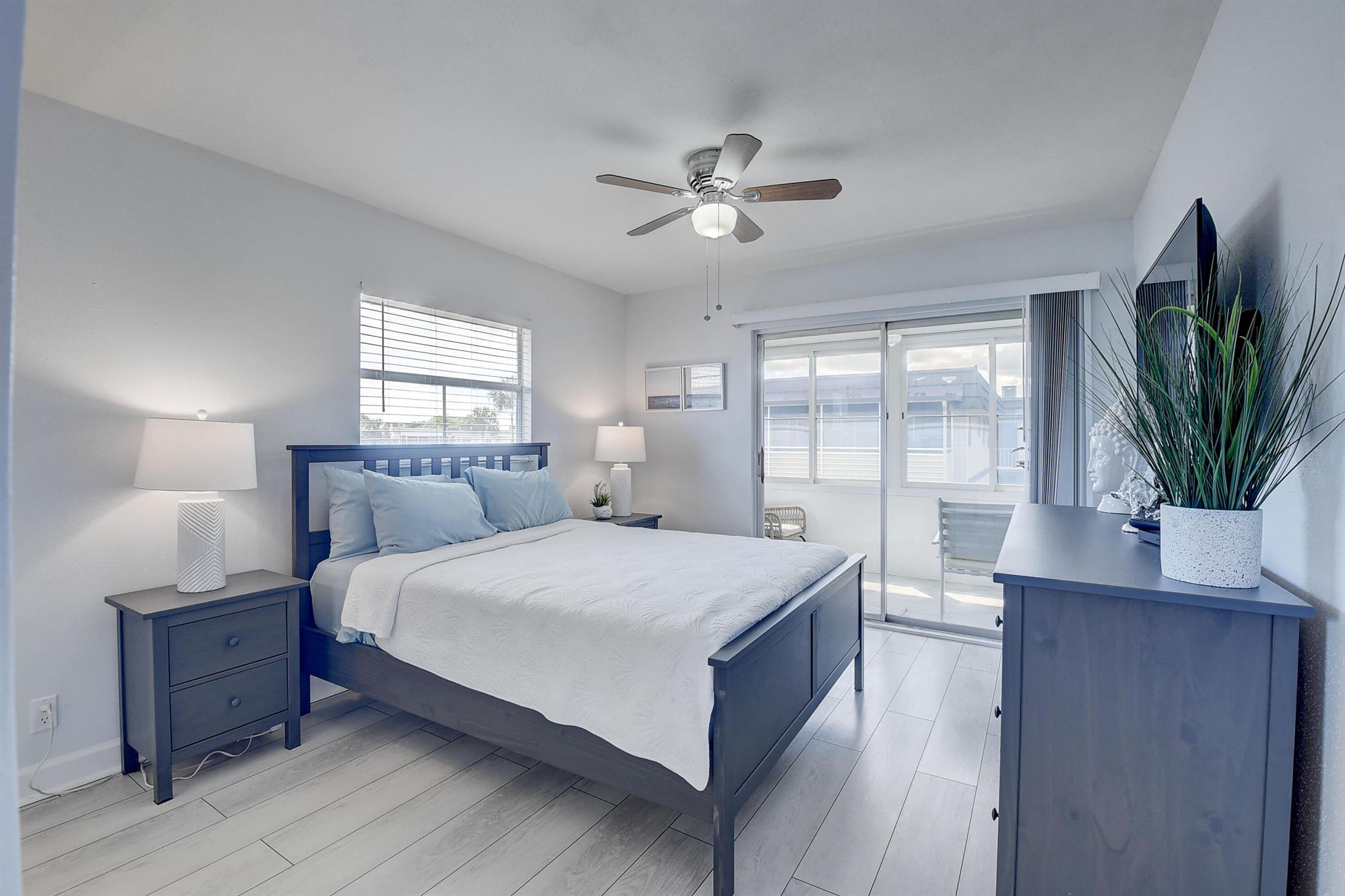 KINGS POINT BRITTANY COND - Residential