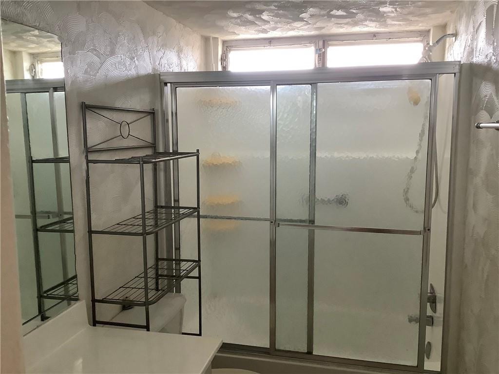 Village Royale Greendale - Residential Lease