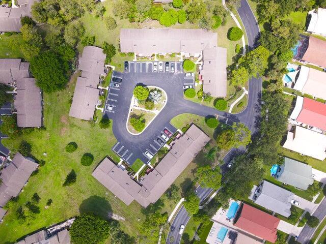 499 NW Iron Forge Court NW