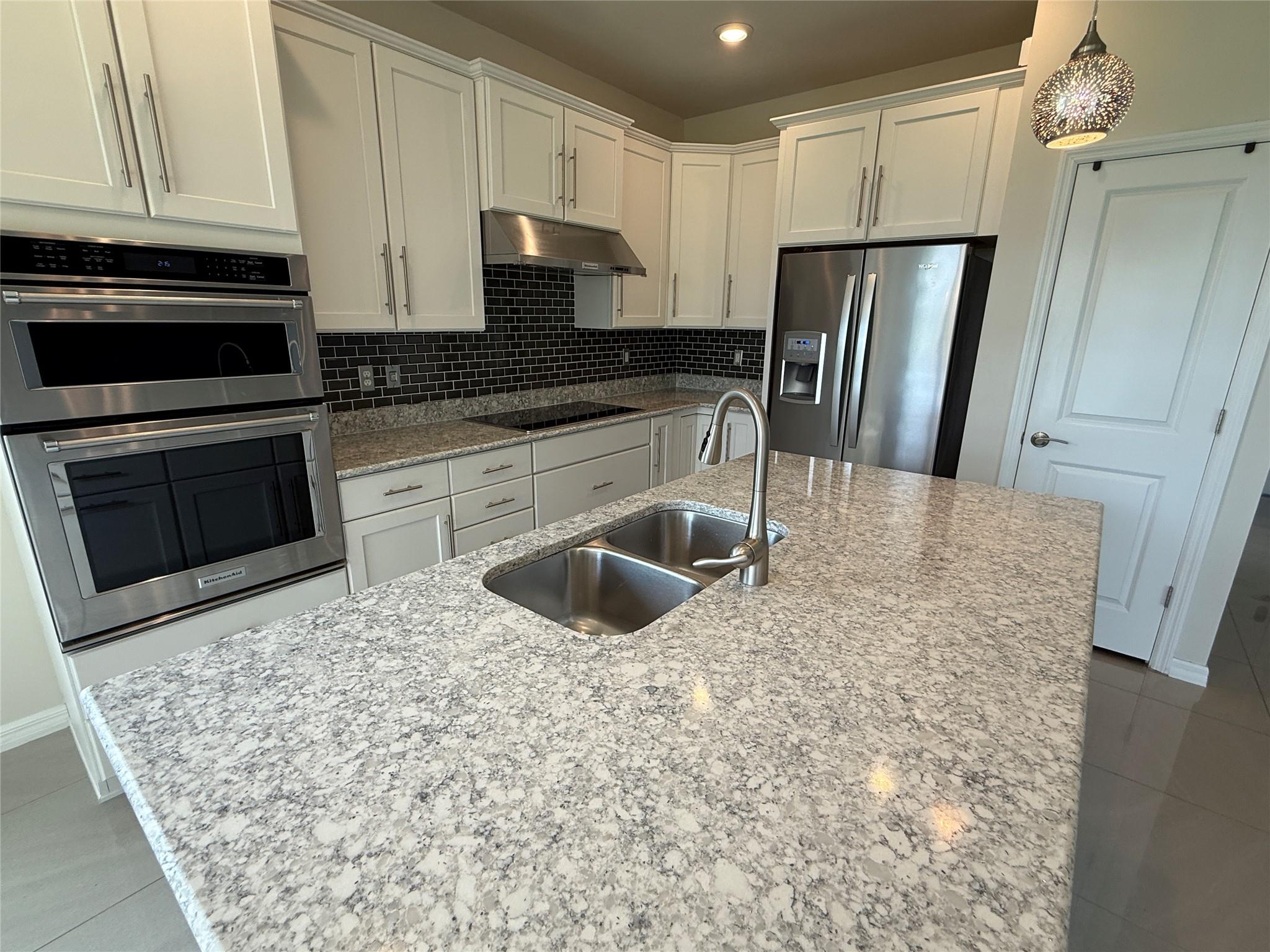 Hillcrest Country Club So - Residential Lease
