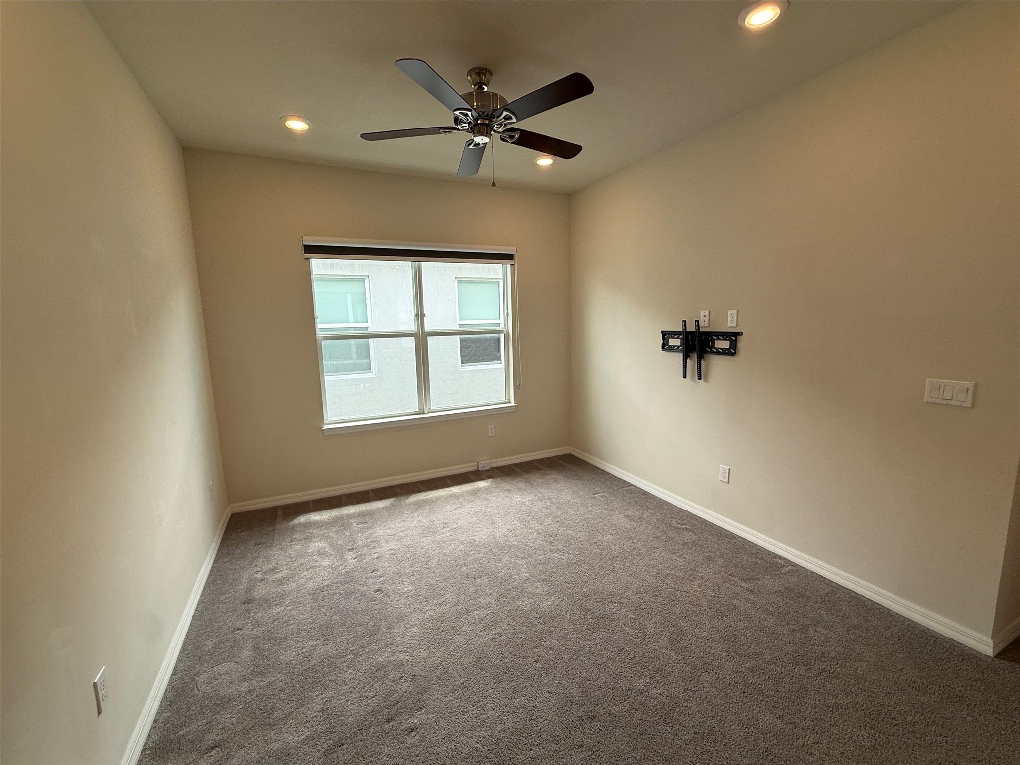 Hillcrest Country Club So - Residential Lease