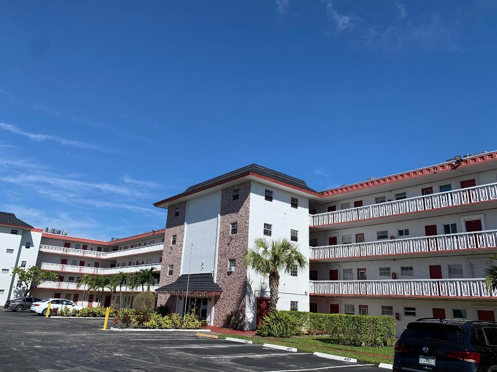 RUBY CONDO at Oakland Estates - Residential