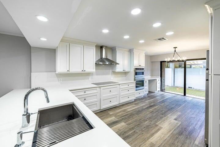 2517 Presidential Way B