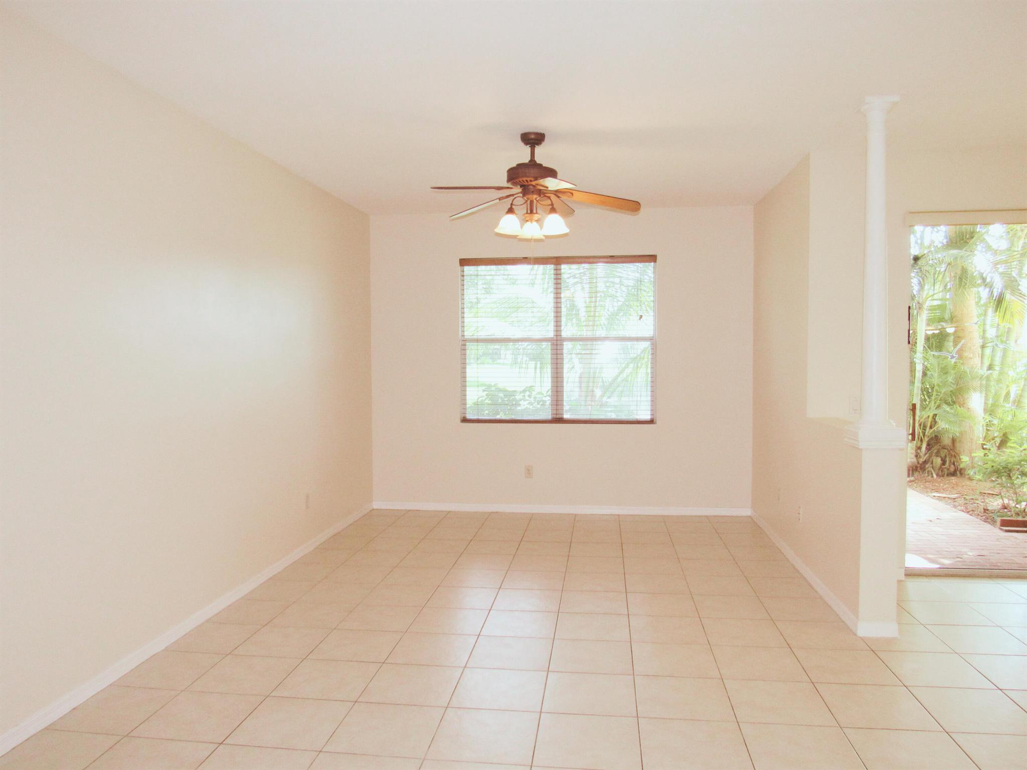 SEMINOLE ESTATES & TOWNHOMES - Residential