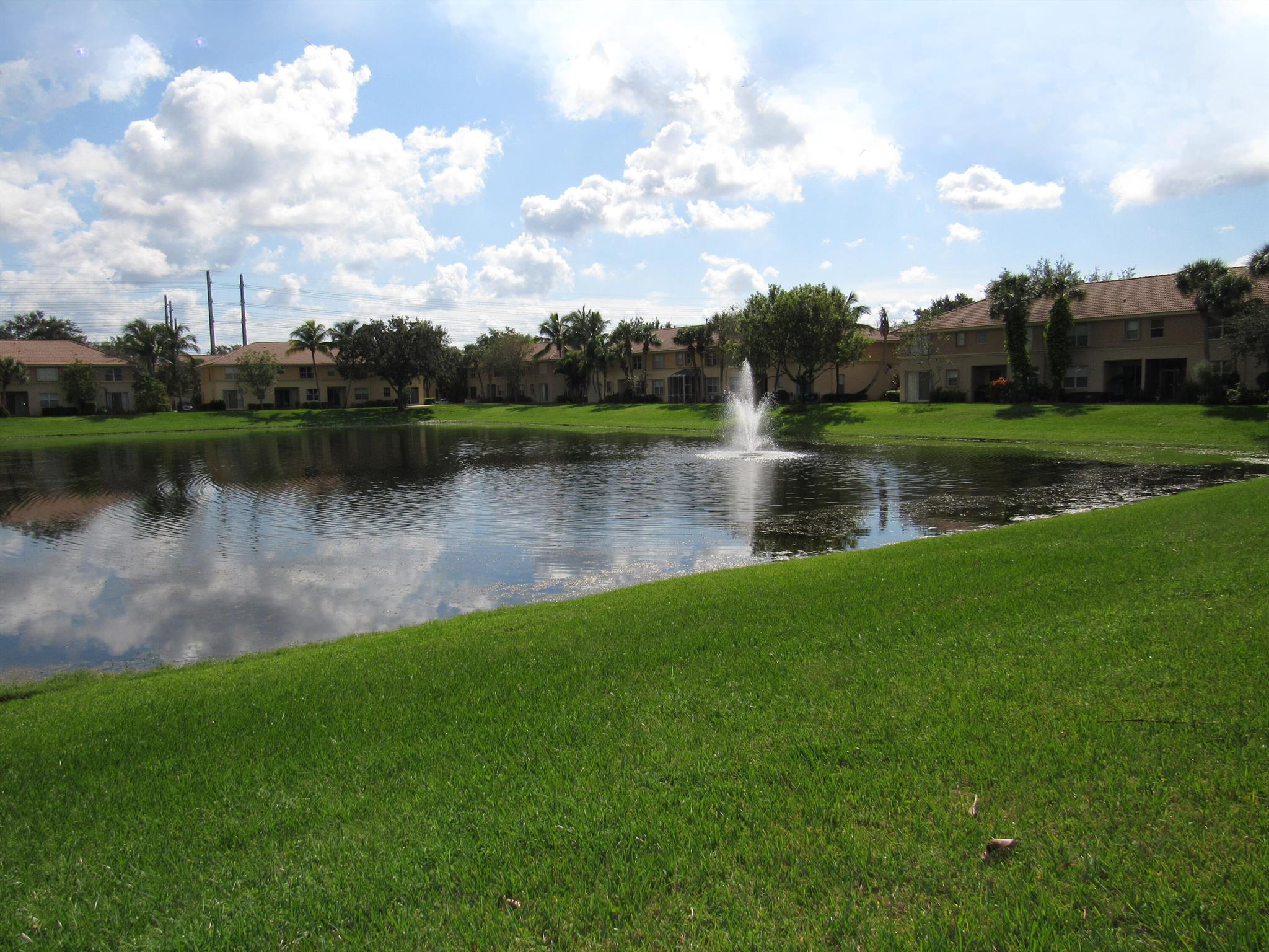SEMINOLE ESTATES & TOWNHOMES - Residential