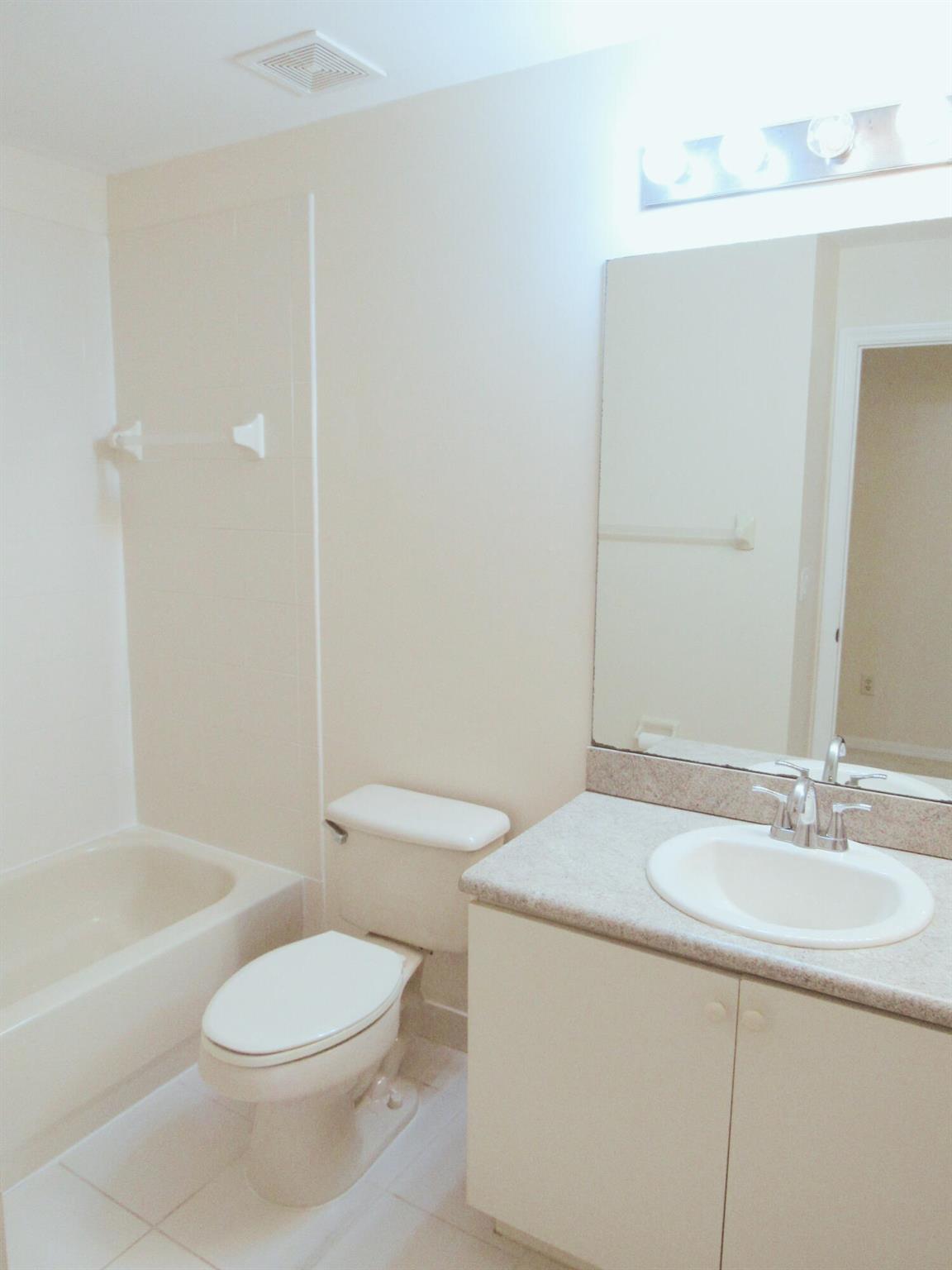 SEMINOLE ESTATES & TOWNHOMES - Residential