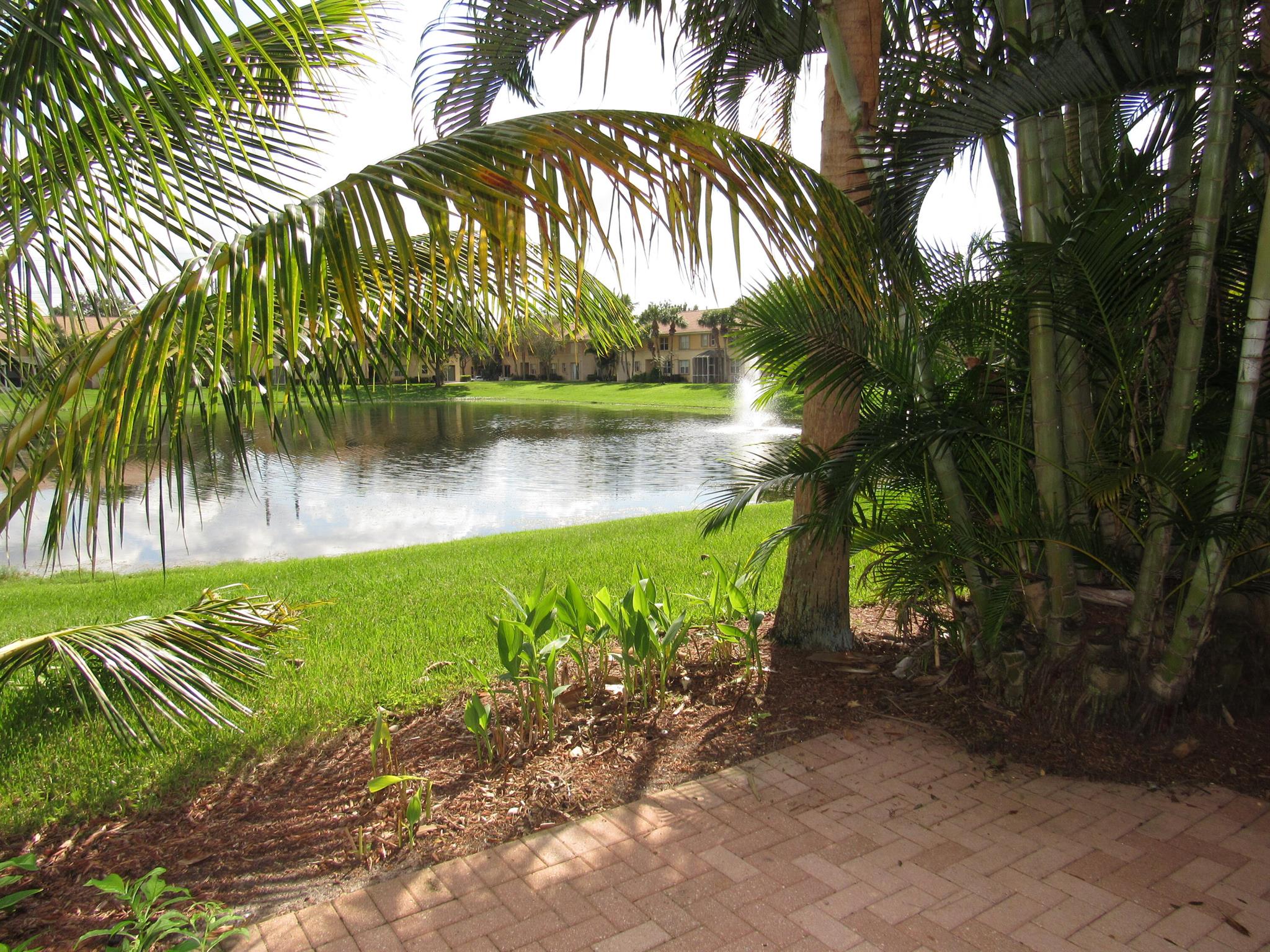 SEMINOLE ESTATES & TOWNHOMES - Residential