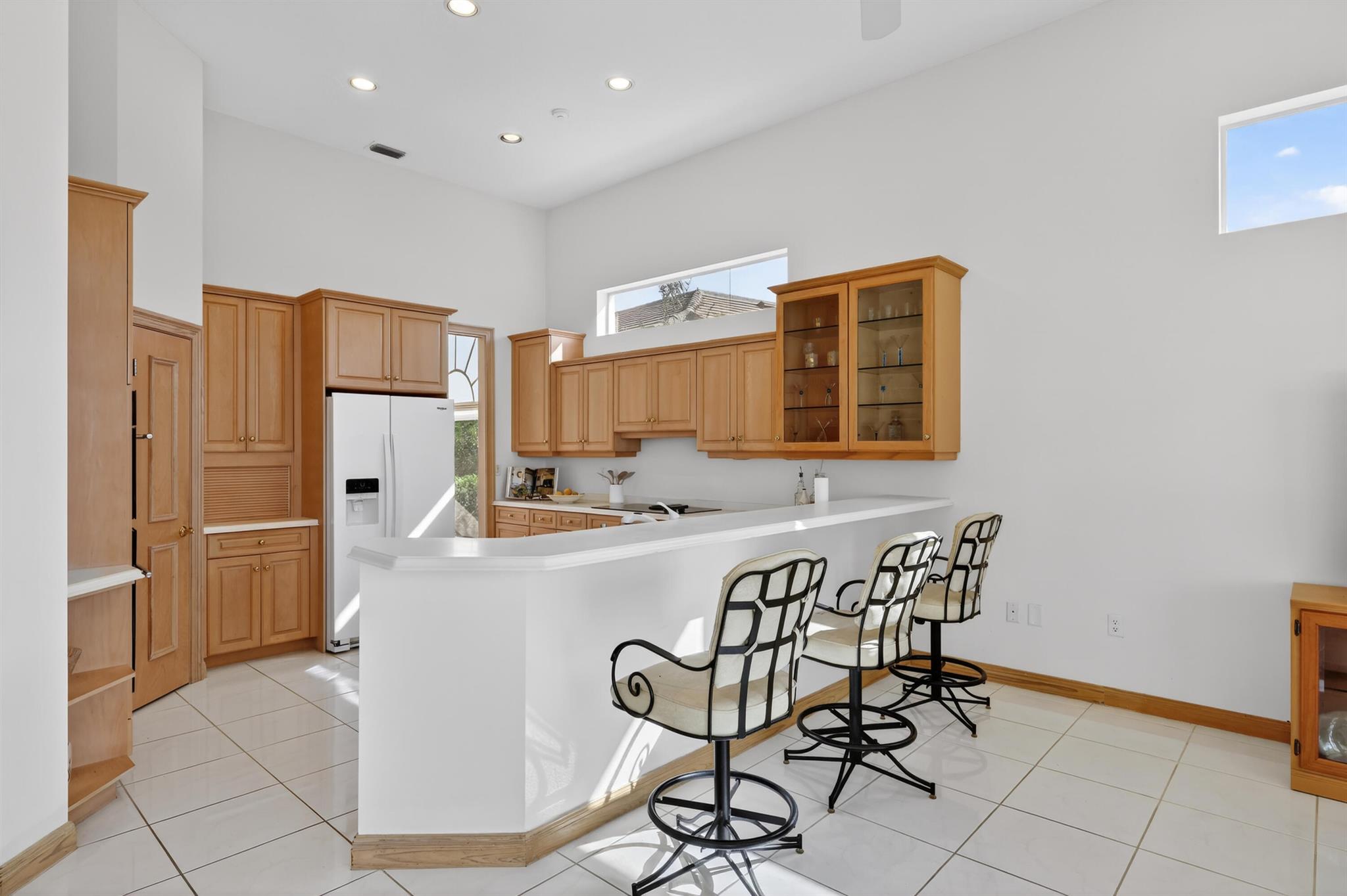 CHARING CROSS - Residential