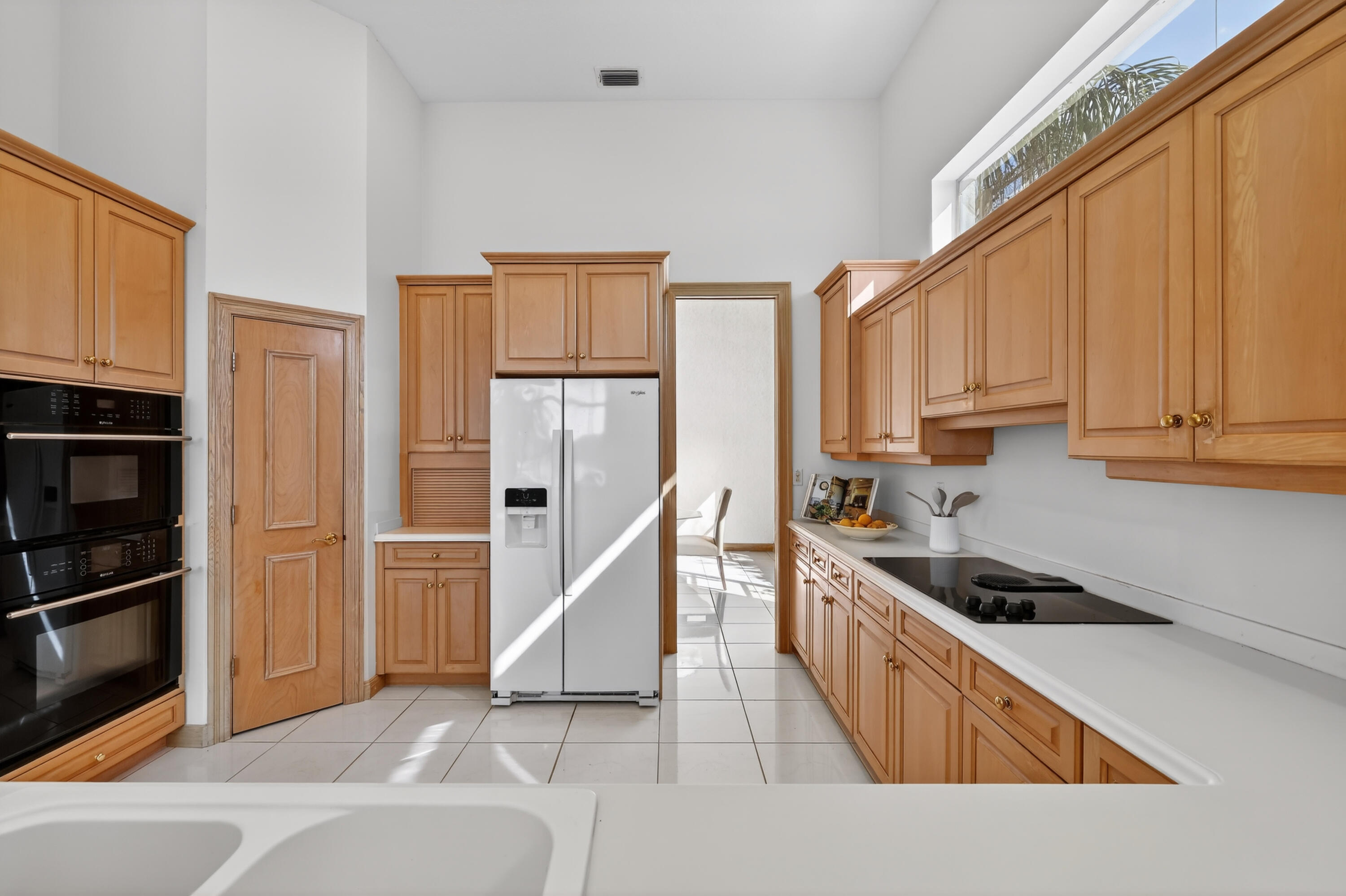 CHARING CROSS - Residential