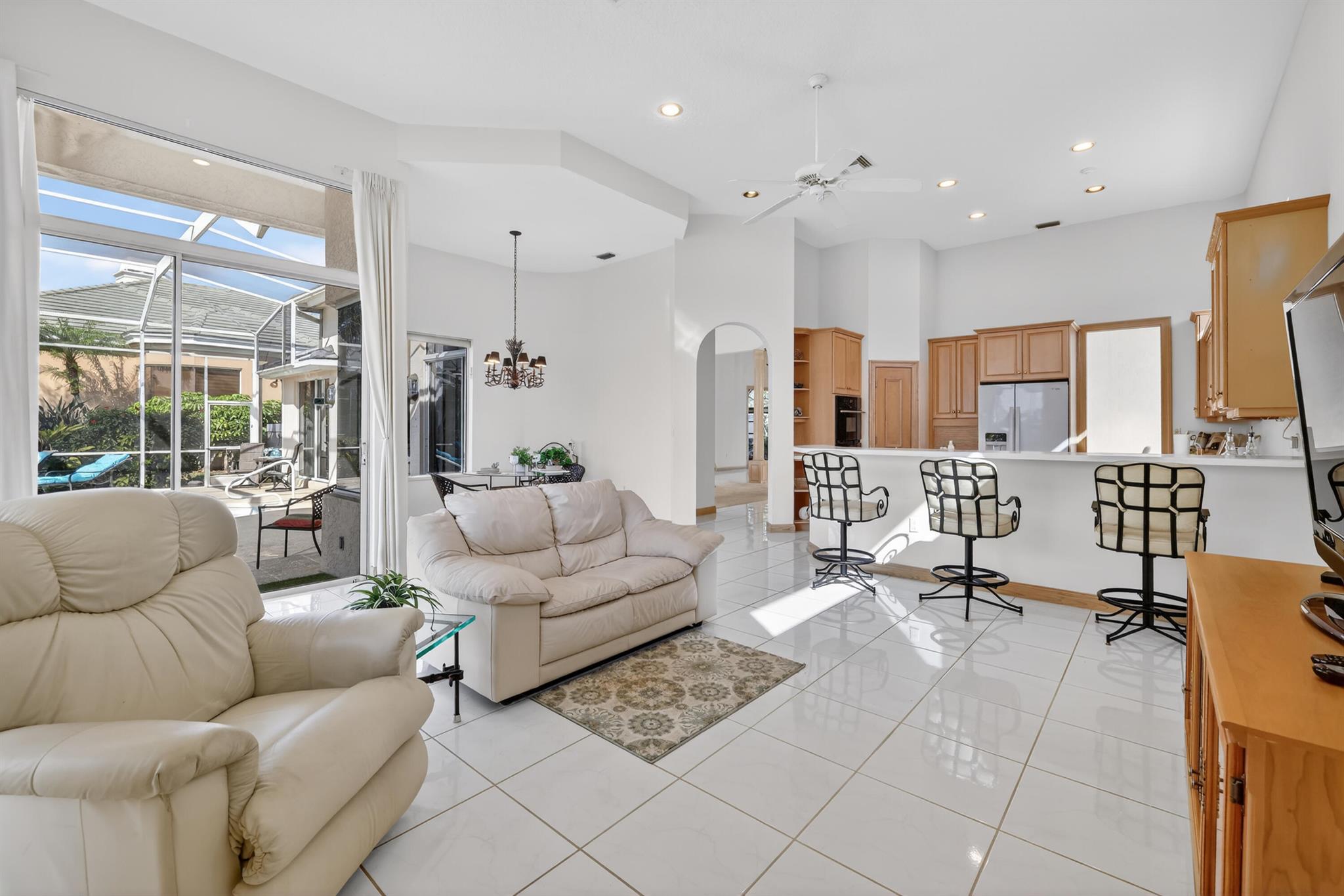 CHARING CROSS - Residential