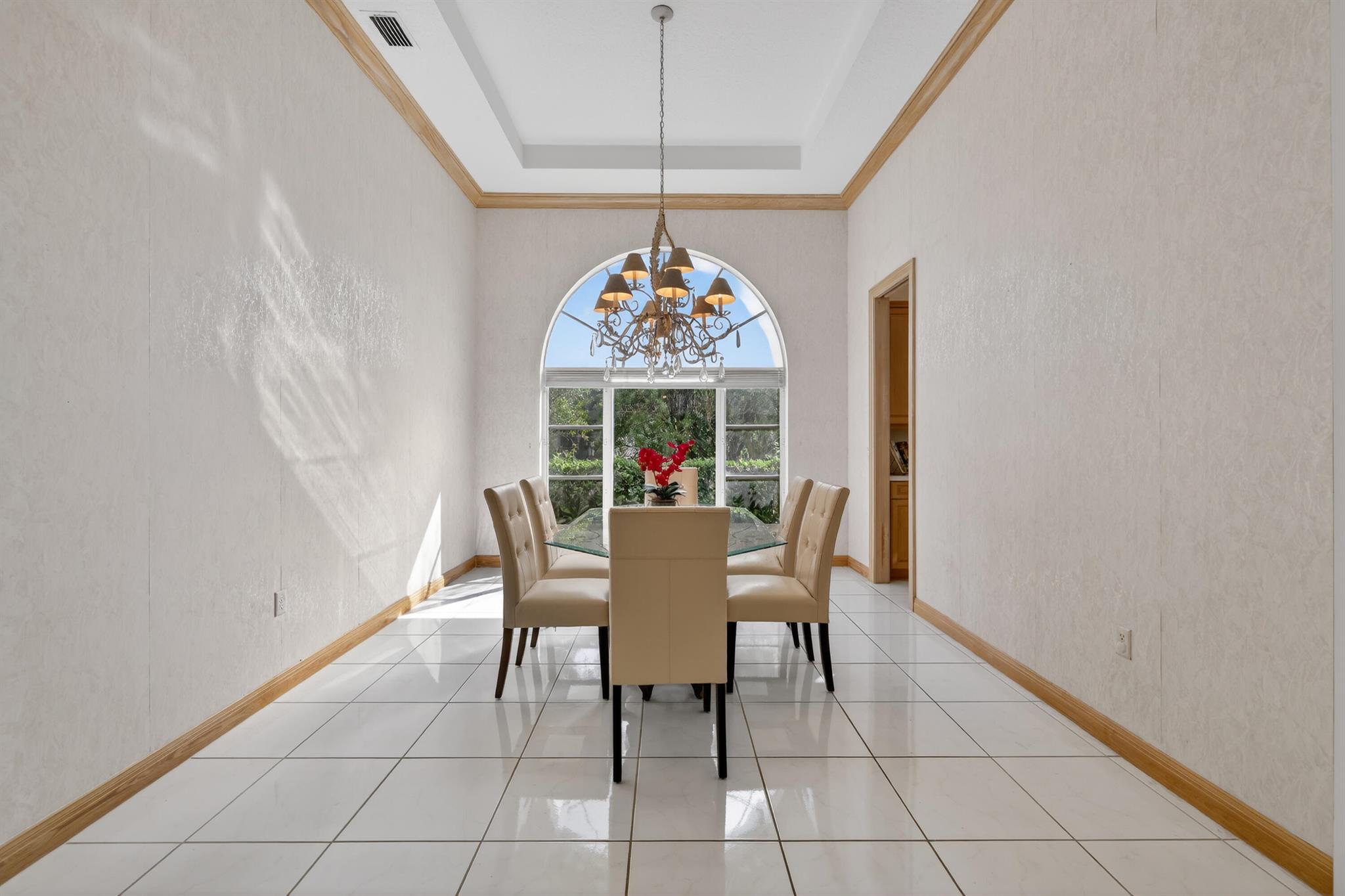 CHARING CROSS - Residential