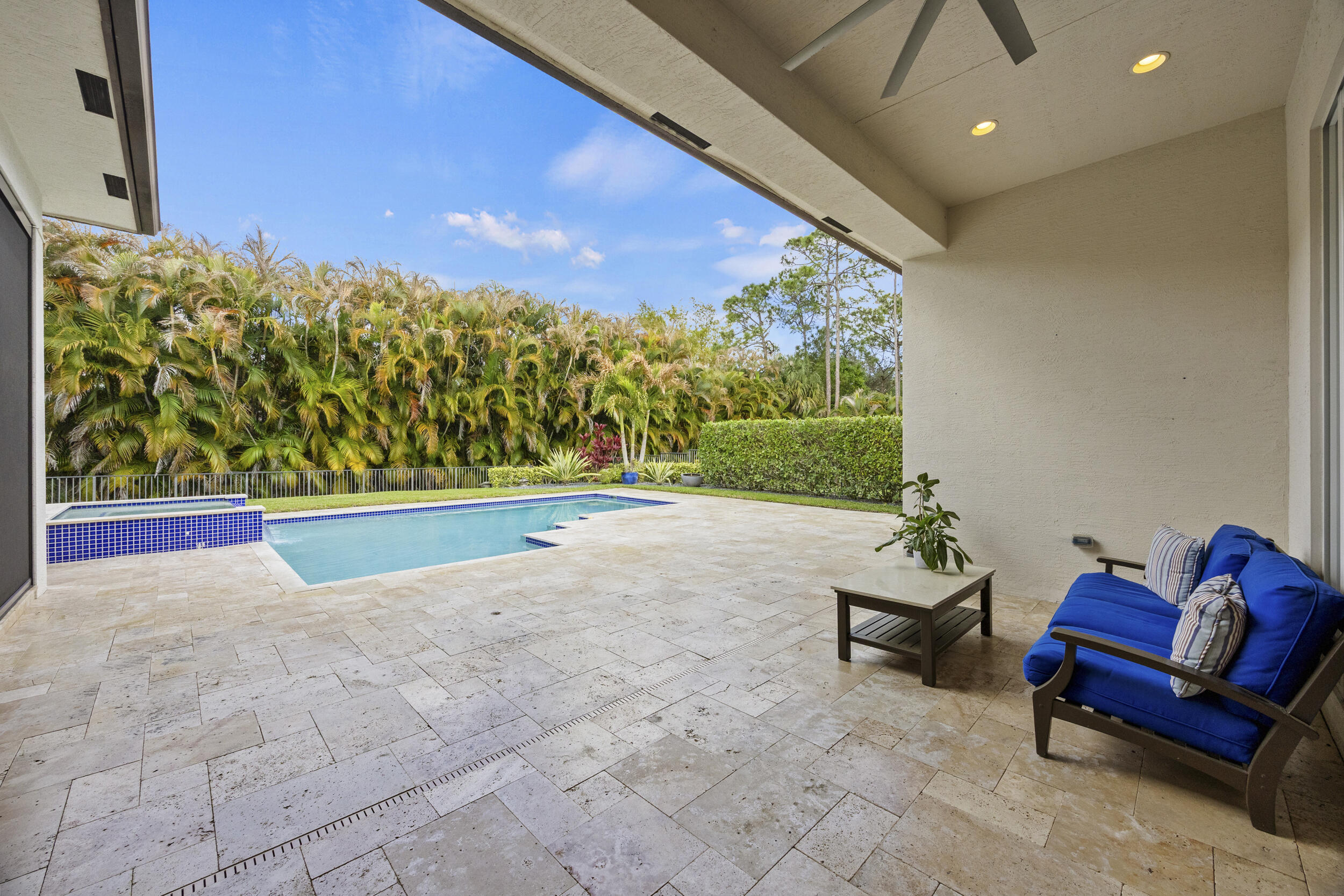 Palm Beach Country Estates - Residential