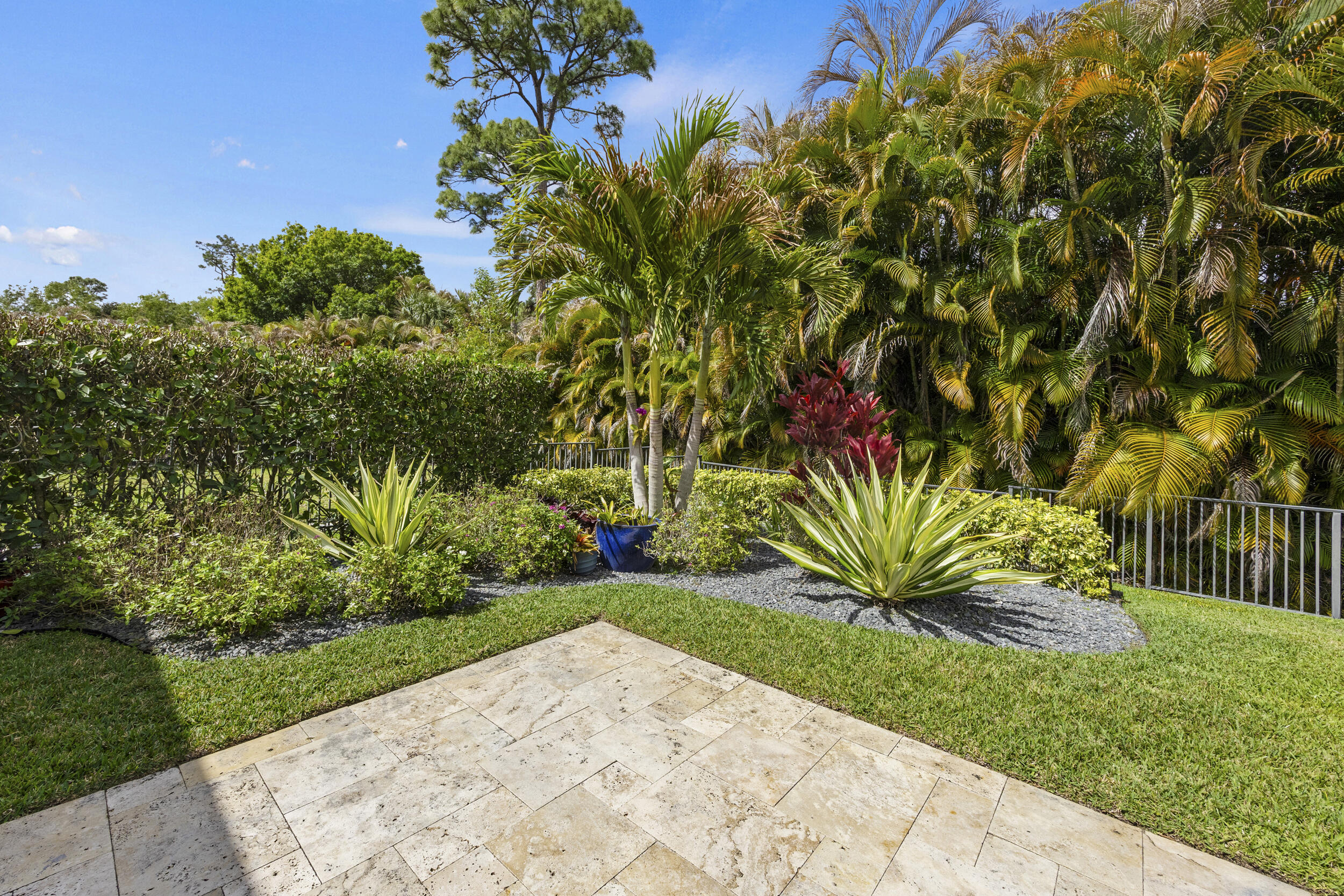 Palm Beach Country Estates - Residential