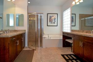 VILLAGGIO RESERVE - Residential