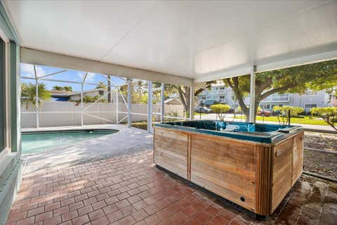 Tiny photo for 800 SE 13th Court, Deerfield Beach, FL 33441 (MLS # B26002575)